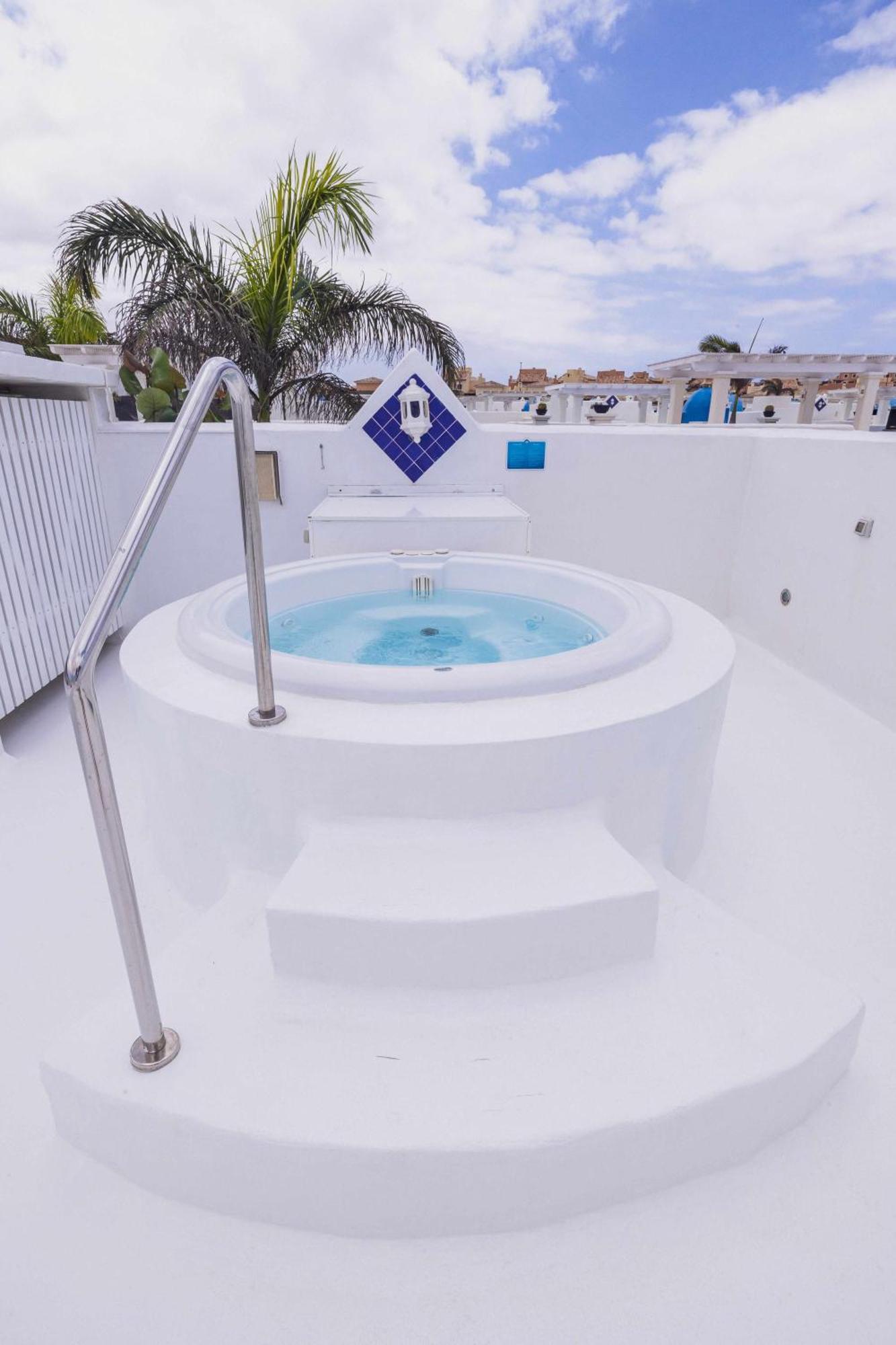Villa Tiguaro Piscina Climat Jacuzzy Ac Villa 9 12 Corralejo Extérieur photo